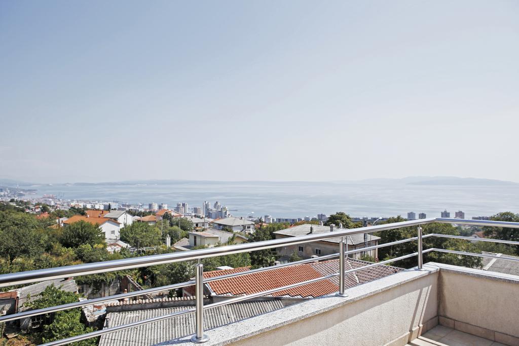 Appartement Peachy House à Rijeka Chambre photo