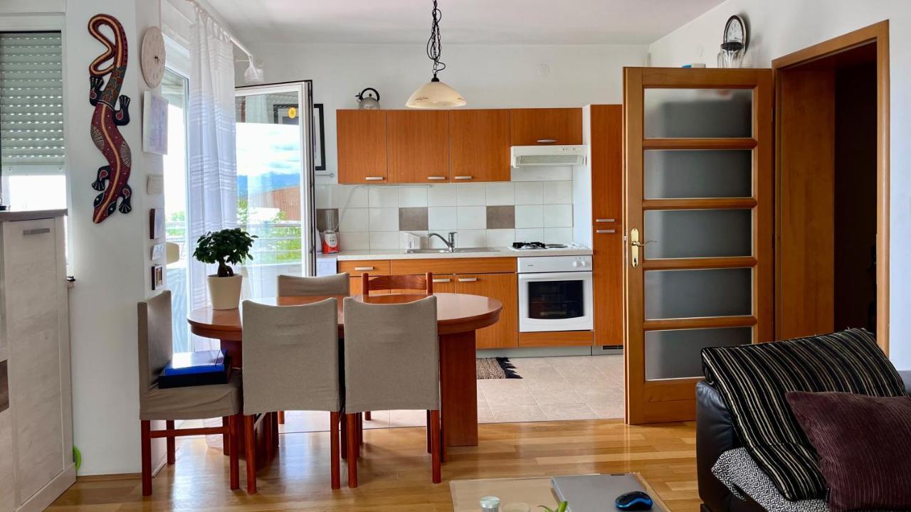 Appartement Peachy House à Rijeka Extérieur photo