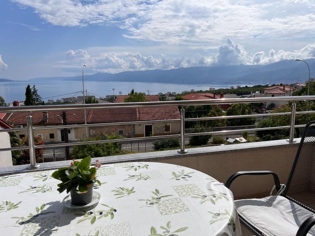 Appartement Peachy House à Rijeka Extérieur photo