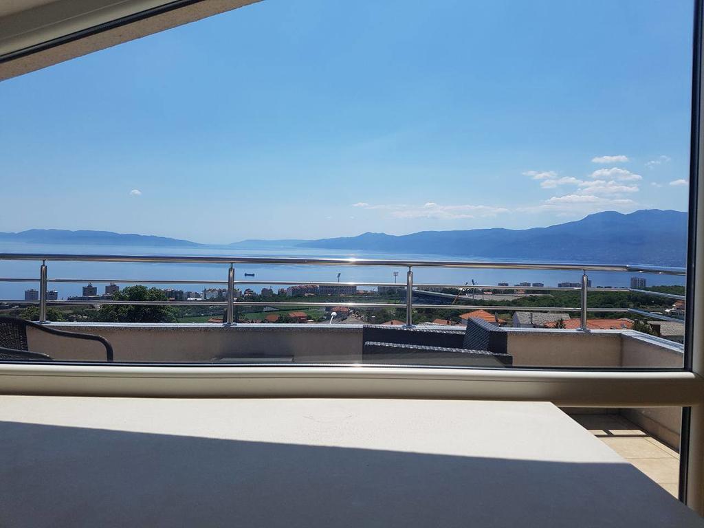 Appartement Peachy House à Rijeka Extérieur photo