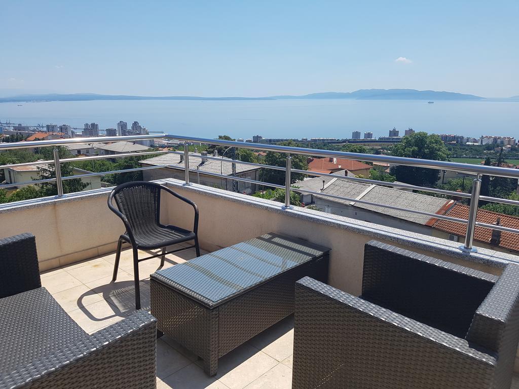 Appartement Peachy House à Rijeka Extérieur photo