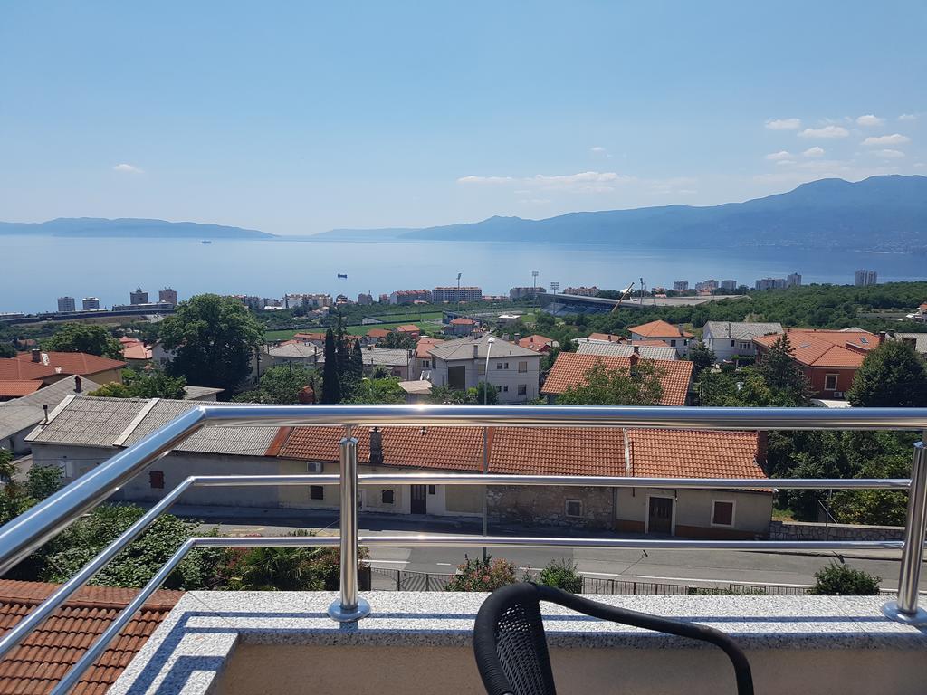Appartement Peachy House à Rijeka Extérieur photo
